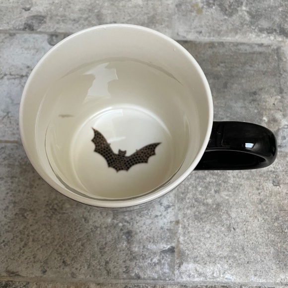 ❤️ ANTHROPOLOGIE BISTRO TILE BAT TREAT STONEWARE MUG NEW - Picture 3 of 5